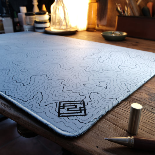Kayzen Lab Terra Desk Mat – Grey Topographic Edition (900×400 mm)